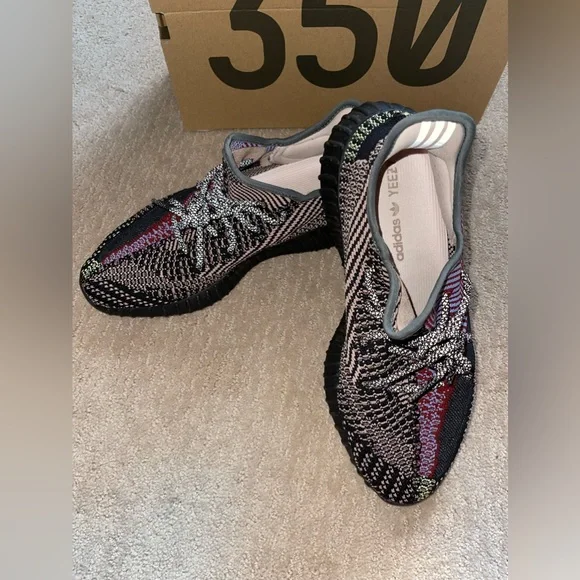 ADIDAS- YEEZY BOOST 350 V2 'YECHEIL NON-REFLECTIVE' size 10.5 (sale excluded) - Picture 13 of 16